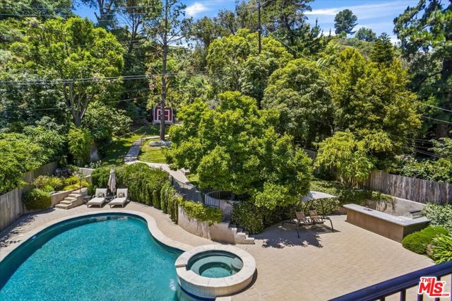 1701 Roscomare Road, Los Angeles CA: https://media.crmls.org/mediaz/2197b336-7855-4800-b5f7-e53f07190e7e.jpg