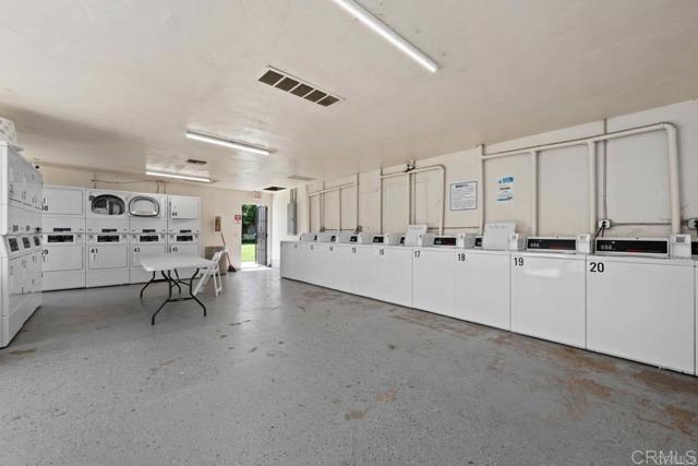 Detail Gallery Image 22 of 31 For 1817 E Grand Ave #77,  Escondido,  CA 92027 - 2 Beds | 1/1 Baths