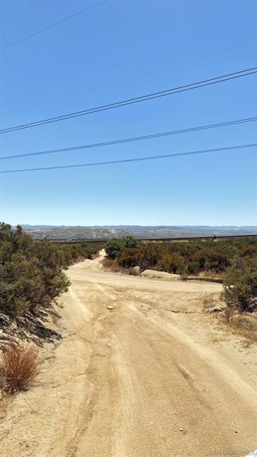 Image 8 of 11 For 905 Tierra Del Sol Rd.