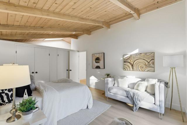 278 Monroe Drive, Mountain View CA: https://media.crmls.org/mediaz/21989166-13d5-4b0b-94ab-f2e8d8d9accc.jpg