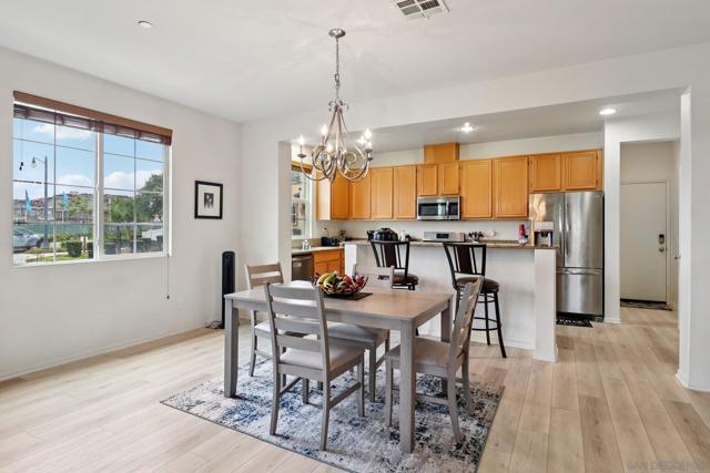1709 Santa Carolina, Chula Vista CA: https://media.crmls.org/mediaz/2199682e-c9d1-4c93-885b-552d98785e71.jpg