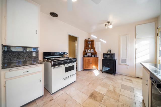 Detail Gallery Image 10 of 25 For 1350 Quincy Ave, Long Beach,  CA 90804 - 3 Beds | 1 Baths