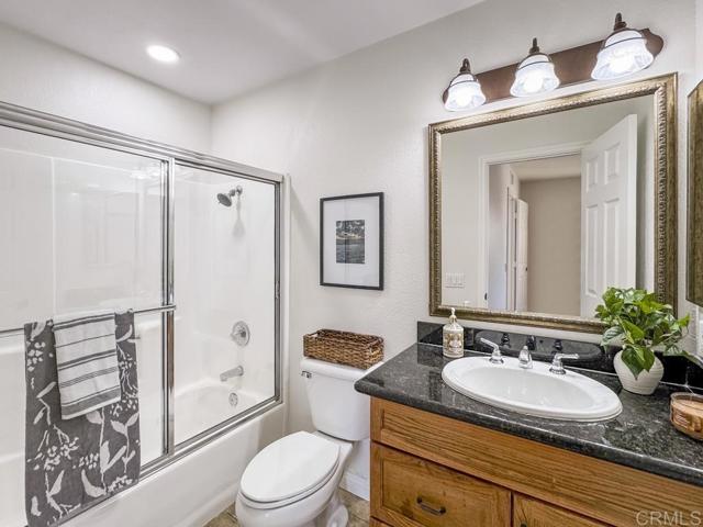 Detail Gallery Image 12 of 42 For 5010 Los Morros Way #23,  Oceanside,  CA 92057 - 2 Beds | 2 Baths