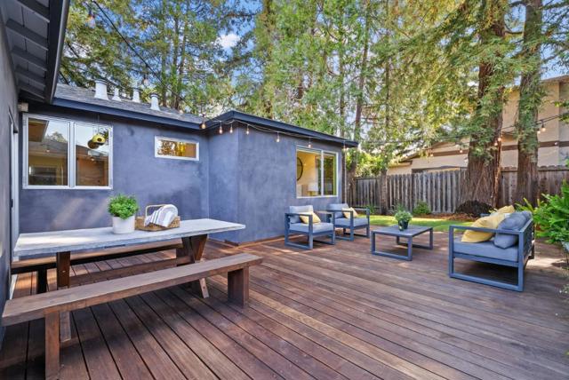 645 Maybell Avenue, Palo Alto CA: https://media.crmls.org/mediaz/2199f3fb-458a-4f91-a9ad-715a42f3c208.jpg