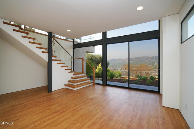 1325 Linda Rosa Avenue, Los Angeles CA: https://media.crmls.org/mediaz/219a486f-9995-4ff0-ac3e-768754a6da26.jpg
