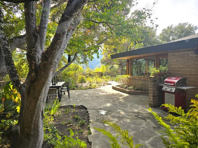 9 STORY ROAD, Carmel Valley CA: https://media.crmls.org/mediaz/219b2fee-38ad-44eb-b231-6004920205e9.jpg