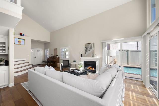 6968 Talisman Ct, San Diego CA: https://media.crmls.org/mediaz/219b9e00-9810-4538-8f6f-2cf279e52b90.jpg