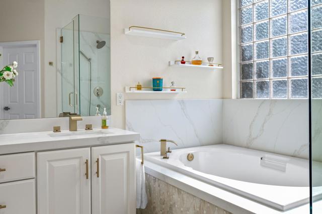 44397 Royal Lytham Drive, Indio CA: https://media.crmls.org/mediaz/219c649e-a2ae-4f3d-980b-aecac283cdf4.jpg