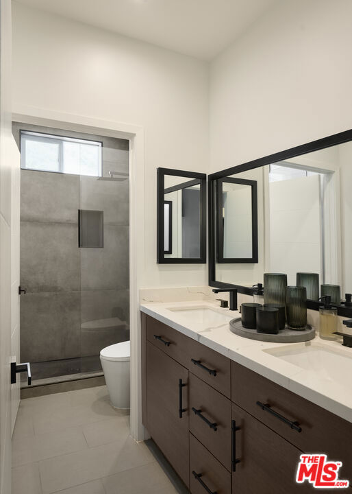 4967 Llano Drive, Woodland Hills CA: https://media.crmls.org/mediaz/219e069e-4580-45cc-bb04-9e11e0acd2fe.jpg