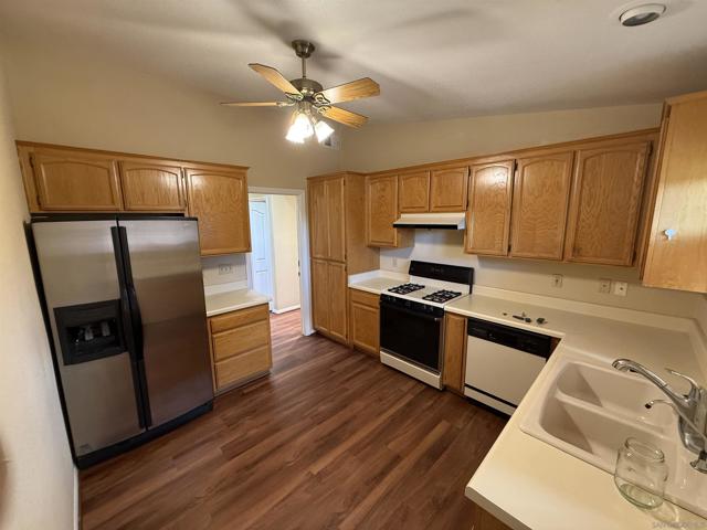 20119 Para Siempre Vista, Ramona CA: https://media.crmls.org/mediaz/219f529b-4795-48f6-8e11-316265086c41.jpg