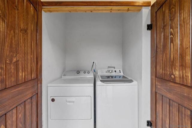 1780 Jaime Lynn Ln., El Cajon CA: https://media.crmls.org/mediaz/21a04981-48e8-4c0d-a1f0-bd6469ed8a30.jpg