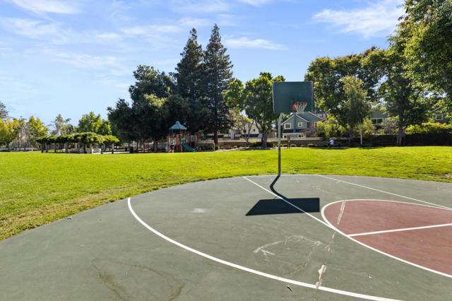 400 Ortega Avenue, Mountain View CA: https://media.crmls.org/mediaz/21a0b53d-a8fb-4d88-86bf-e10f2587eff9.jpg