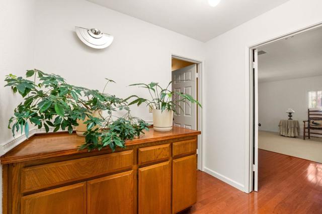 101 Sea Terrace Way, Aptos CA: https://media.crmls.org/mediaz/21a0cb01-b2a9-424a-b2a2-05659ccac46e.jpg