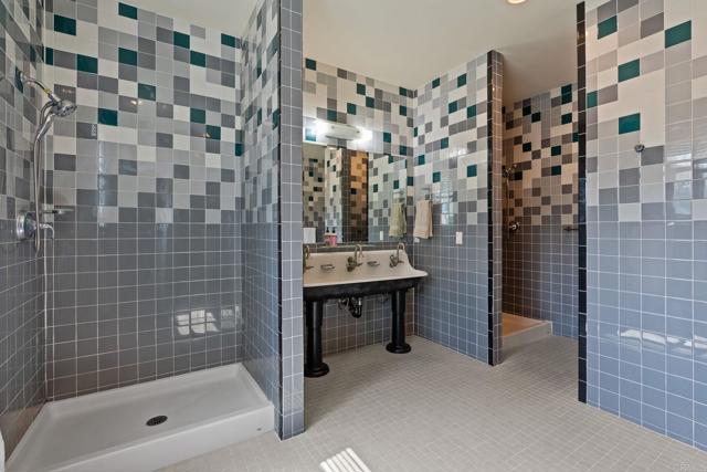 1785 Caliban Drive, Encinitas CA: https://media.crmls.org/mediaz/21a1345e-b4f5-4922-897c-b9b57f0f0422.jpg