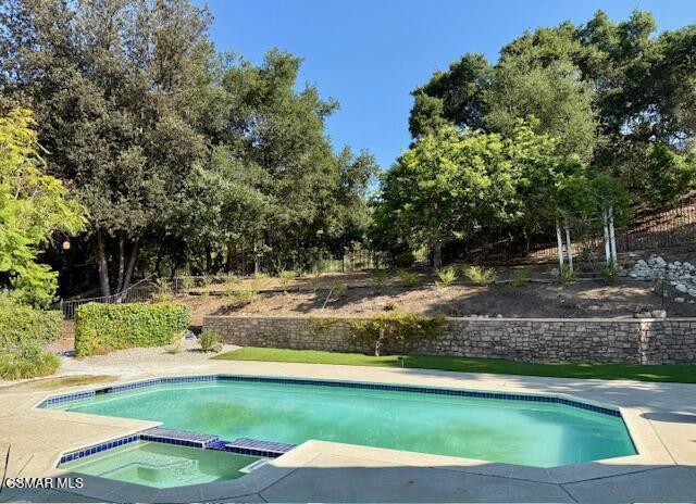 829 Sorrelwood Court, Westlake Village CA: https://media.crmls.org/mediaz/21a153f2-ed1c-4c39-94bf-8908da022ea3.jpg