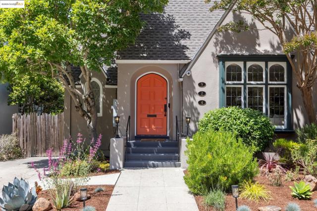 924 Trestle Glen Rd, Oakland CA: https://media.crmls.org/mediaz/21a1dd8b-294a-4021-a015-7ca7977cd357.jpg