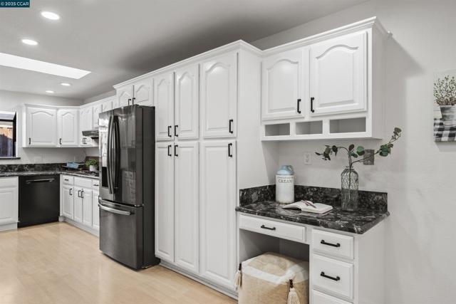 109 Baldwin Dr, Danville CA: https://media.crmls.org/mediaz/21a1ea50-34ac-458a-9256-161711c68d88.jpg