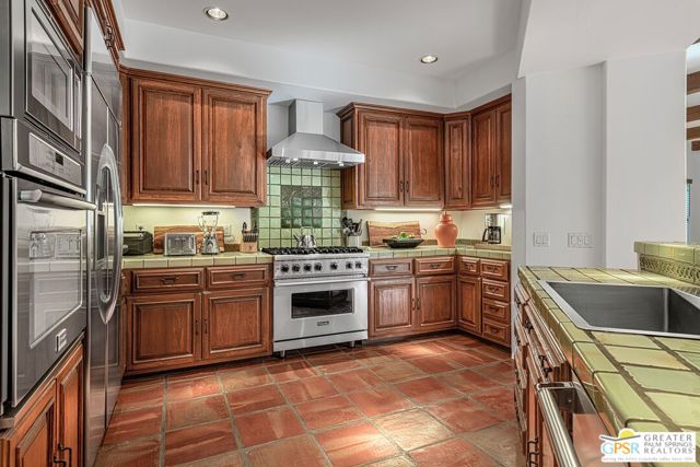 1360 E Tachevah Drive, Palm Springs CA: https://media.crmls.org/mediaz/21a27605-7573-4f2d-a0ab-9b0c25d7d63d.jpg
