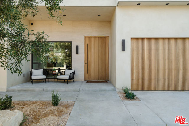 819 N Ogden Drive, Los Angeles CA: https://media.crmls.org/mediaz/21a3062c-73ee-4e05-bf94-21248da7d77f.jpg