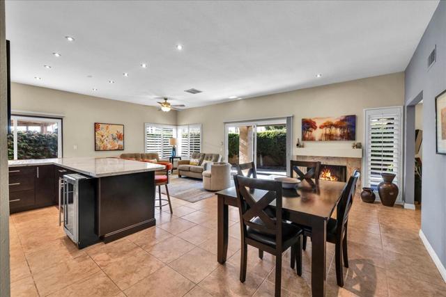 44269 Portofino Court, Palm Desert CA: https://media.crmls.org/mediaz/21a42bf3-6707-4a0c-811f-a1b59b9060e6.jpg