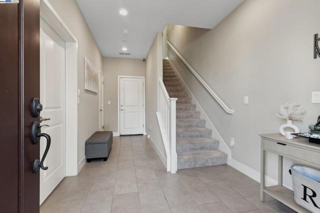 Image 14 of 53 For 3062 Maguire Way