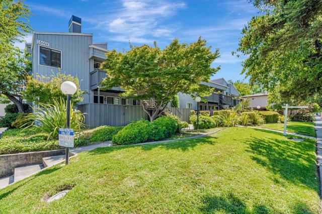 4020 Williams Road, San Jose CA: https://media.crmls.org/mediaz/21a4730f-6c45-4f4f-a017-48e885e6e6a8.jpg