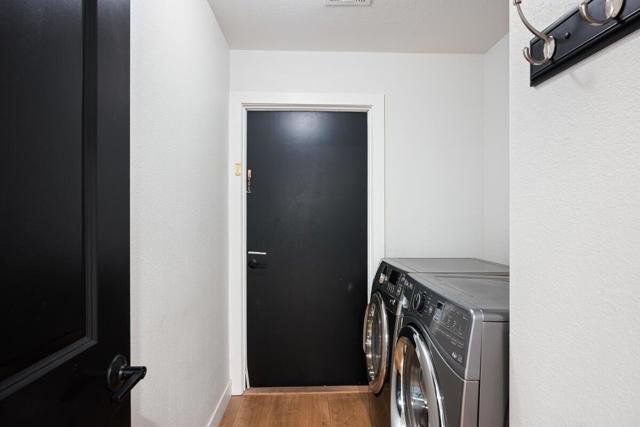 2241 N San Gorgonio Road, Palm Springs CA: https://media.crmls.org/mediaz/21a4c3d5-523c-4540-aea0-5c27c3c25906.jpg