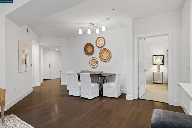 1000 Dewing Ave, Lafayette CA: https://media.crmls.org/mediaz/21a4da69-c5cd-41ca-abea-e9343bca39b3.jpg