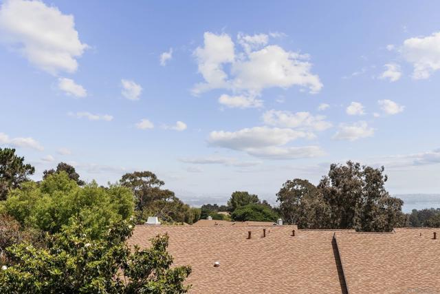 2143 Caminito San Martin, La Jolla CA: https://media.crmls.org/mediaz/21a532d6-ba67-4d16-a179-0b6b76667f93.jpg
