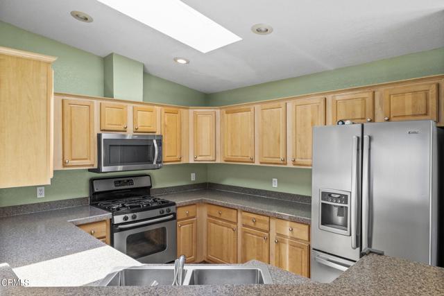 Detail Gallery Image 14 of 35 For 2583 Thunderbird Dr #111,  Thousand Oaks,  CA 91362 - 2 Beds | 2 Baths