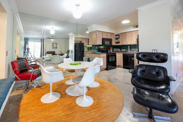 1181 Sunflower Lane, Palm Springs CA: https://media.crmls.org/mediaz/21a57d36-7385-41c9-84a5-181b650483eb.jpg