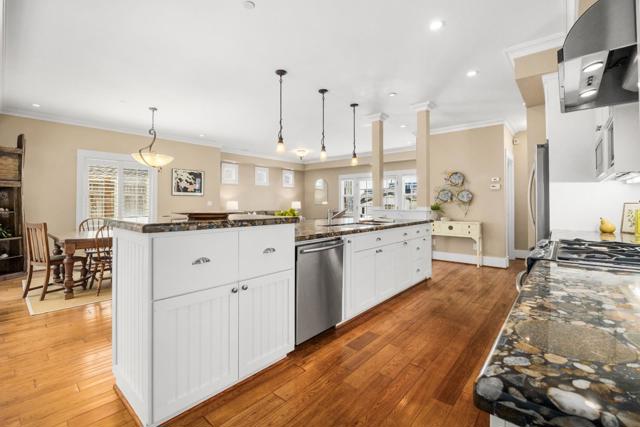 360 5th Avenue, Santa Cruz CA: https://media.crmls.org/mediaz/21a63e30-8ab2-42c5-88f1-57773196337d.jpg