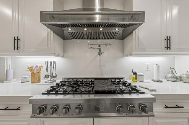 Detail Gallery Image 17 of 68 For 2004 Corte Saltero, Chula Vista,  CA 91914 - 5 Beds | 5/1 Baths