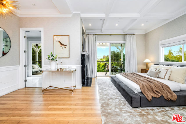 14539 Valley Vista Boulevard, Sherman Oaks CA: https://media.crmls.org/mediaz/21a65763-92a5-47db-9b9e-43ed4d45b2c3.jpg