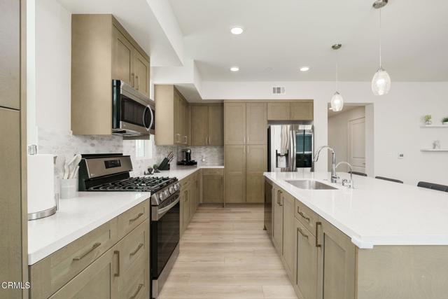 Detail Gallery Image 14 of 31 For 2850 Wagon Wheel Rd #402,  Oxnard,  CA 93036 - 3 Beds | 2/1 Baths