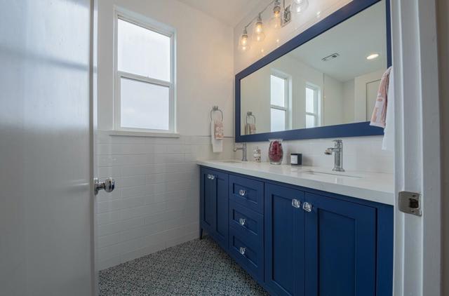 17210 Logan Street,  CA: https://media.crmls.org/mediaz/21a72ee0-40e0-4e91-bb05-c7be7125cf00.jpg