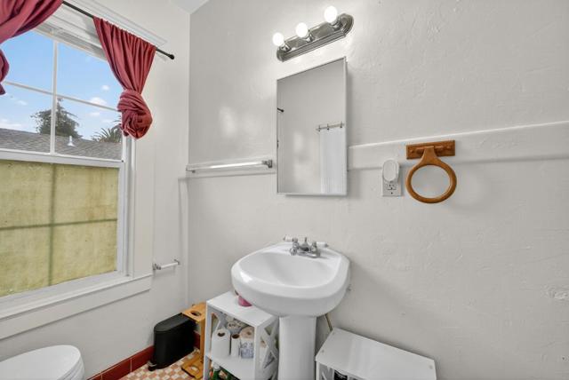 309 N 5th Street, San Jose CA: https://media.crmls.org/mediaz/21a76595-9e05-4b41-b48f-b71ae4a254ef.jpg