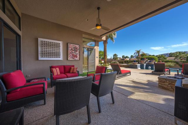 8 Ledgestone Lane, Rancho Mirage CA: https://media.crmls.org/mediaz/21a860f0-5680-42ee-a4f9-e6e8ac557de6.jpg