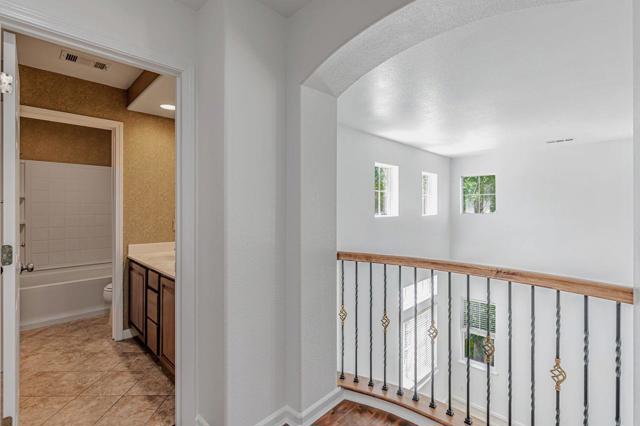 1619 Tumbleweed Way, Los Banos CA: https://media.crmls.org/mediaz/21a960d6-55a6-4578-b981-e4d20361ba3d.jpg