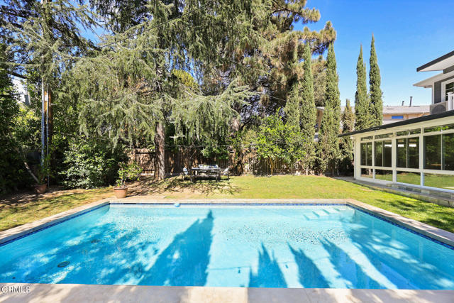 Detail Gallery Image 28 of 39 For 4361 Bel Air Dr, La Canada Flintridge,  CA 91011 - 4 Beds | 4 Baths