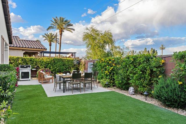 51204 Mystic Tyme Drive, Indio CA: https://media.crmls.org/mediaz/21aa75cd-6fa0-47c5-98c7-57f476a8d9f9.jpg