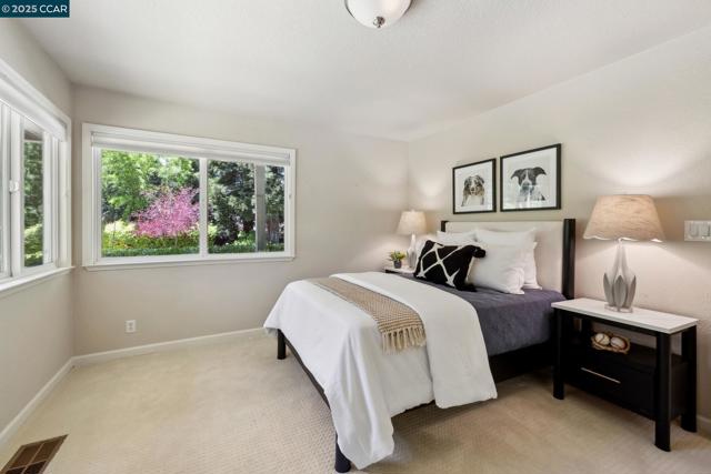 210 Still Creek Rd, Danville CA: https://media.crmls.org/mediaz/21aaa319-5c63-403c-bf7b-d9bbdf215755.jpg