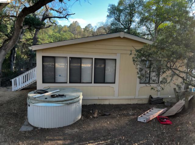 16612 Stagecoach Rd, Corning CA: https://media.crmls.org/mediaz/21ac7733-b078-49a9-81cd-682d6429250a.jpg