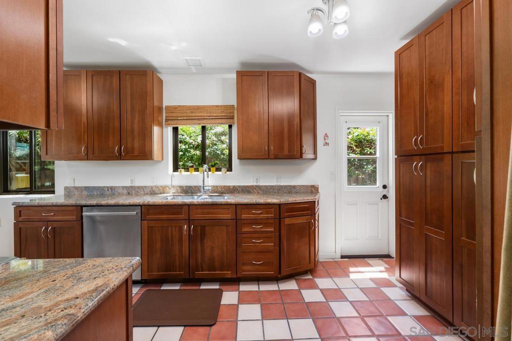 4494 Cleveland Ave - photo 17