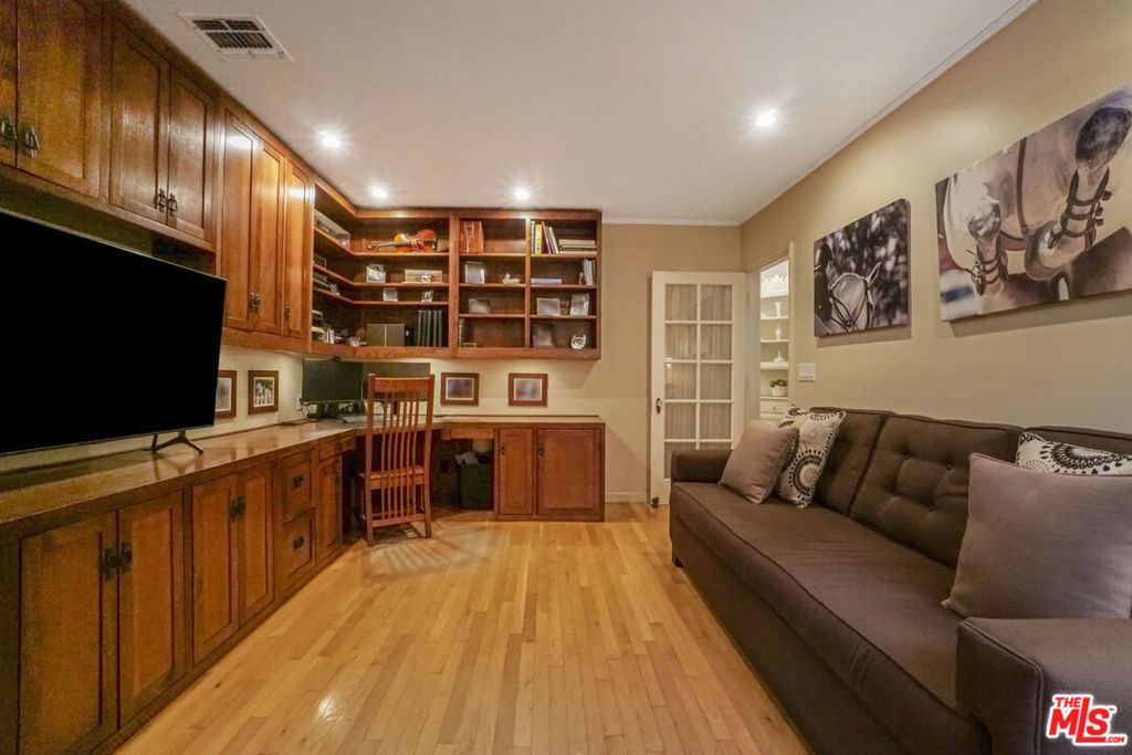 MLS #25521603 image #22