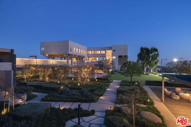 15210 Antelo Place, Los Angeles CA: https://media.crmls.org/mediaz/21ad1a28-d211-4873-966d-162a4df294ce.jpg