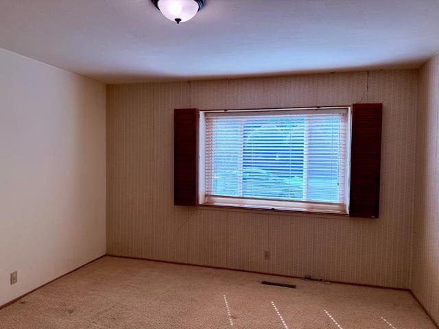 1389 Chelsea Drive, Los Altos CA: https://media.crmls.org/mediaz/21ad1eca-ae7c-49d1-93e0-0f7a74af8ec9.jpg