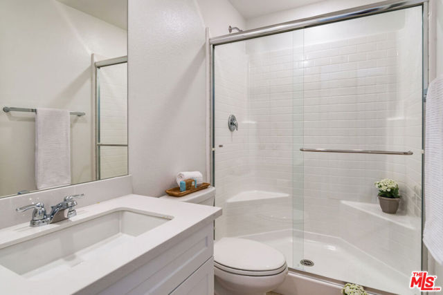 41551 Stanford Road, Palm Desert CA: https://media.crmls.org/mediaz/21add643-58f8-4df2-8154-bf16608b94dd.jpg