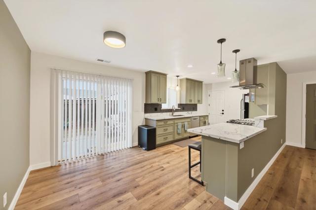 515 W Dunne Avenue, Morgan Hill CA: https://media.crmls.org/mediaz/21add9a7-a254-4641-a5ab-ff5c2e62e7ac.jpg