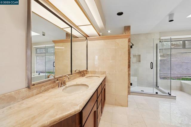 58 Saint Andrews Ln, Alamo CA: https://media.crmls.org/mediaz/21ae864a-85a1-42ac-b006-057e2cead20a.jpg